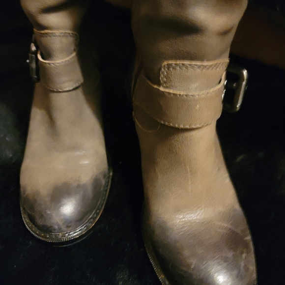 Vincent Camuto... Greenish tall boots - Picture 4 of 8